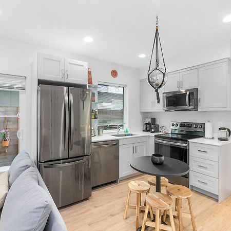 The Sweetest Suite - 91 Walkscore! Seattle Extérieur photo